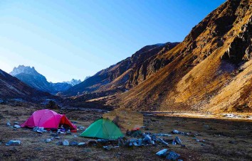 Lumba Sumba Pass Trek