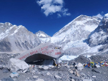 Everest Base Camp Trek 13 Days by Jeep via Salleri