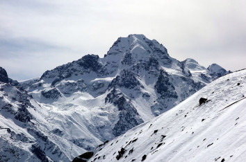 Yala Peak Climbing Base Camp Services